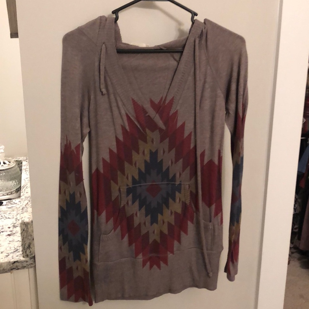 Women’s lightweight hoodie sweater